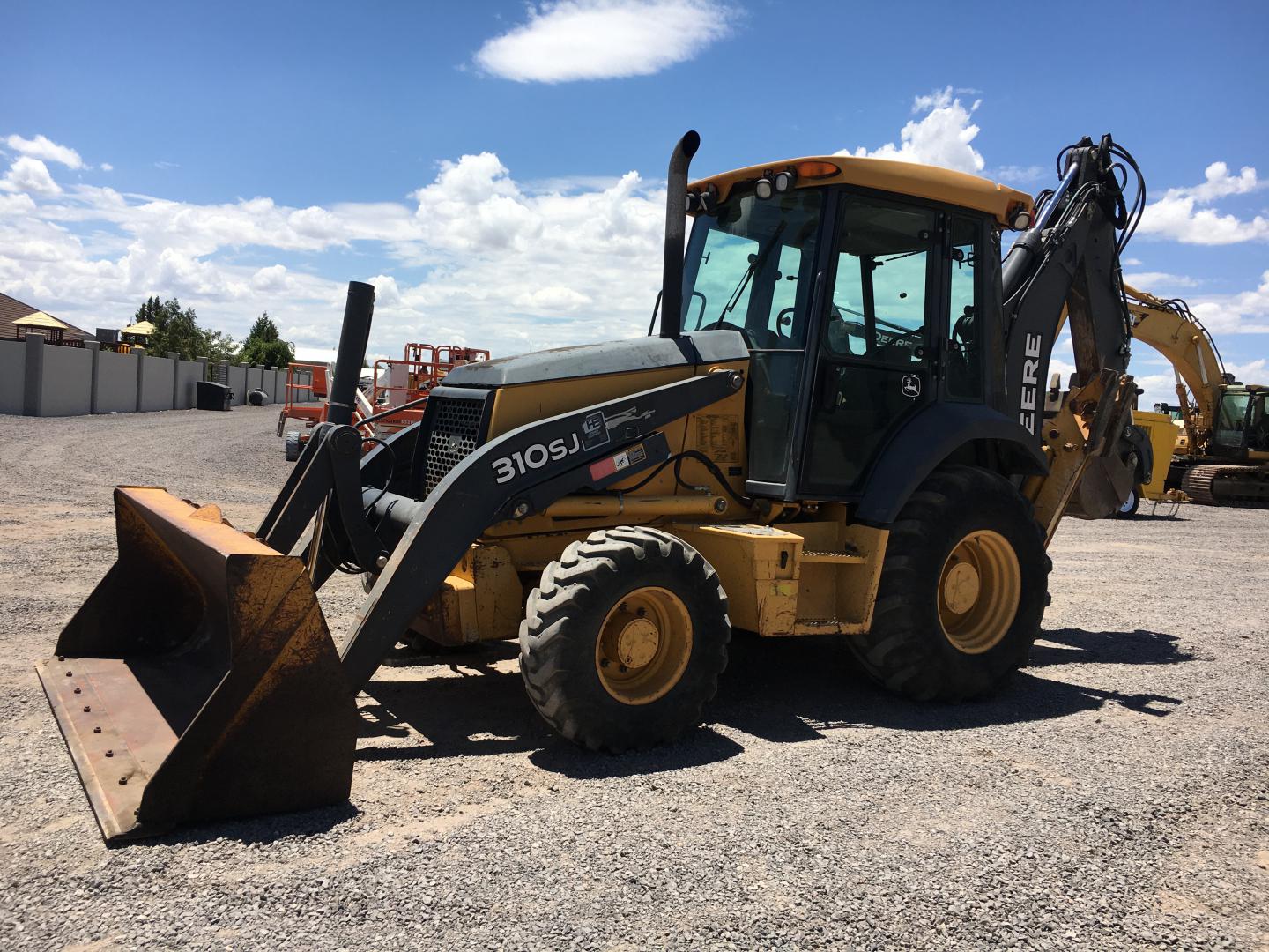 ./imagenes/INVOICE/2019/16852/RETROEXCAVADORA JOHN DEERE 310SJ (89).JPG
